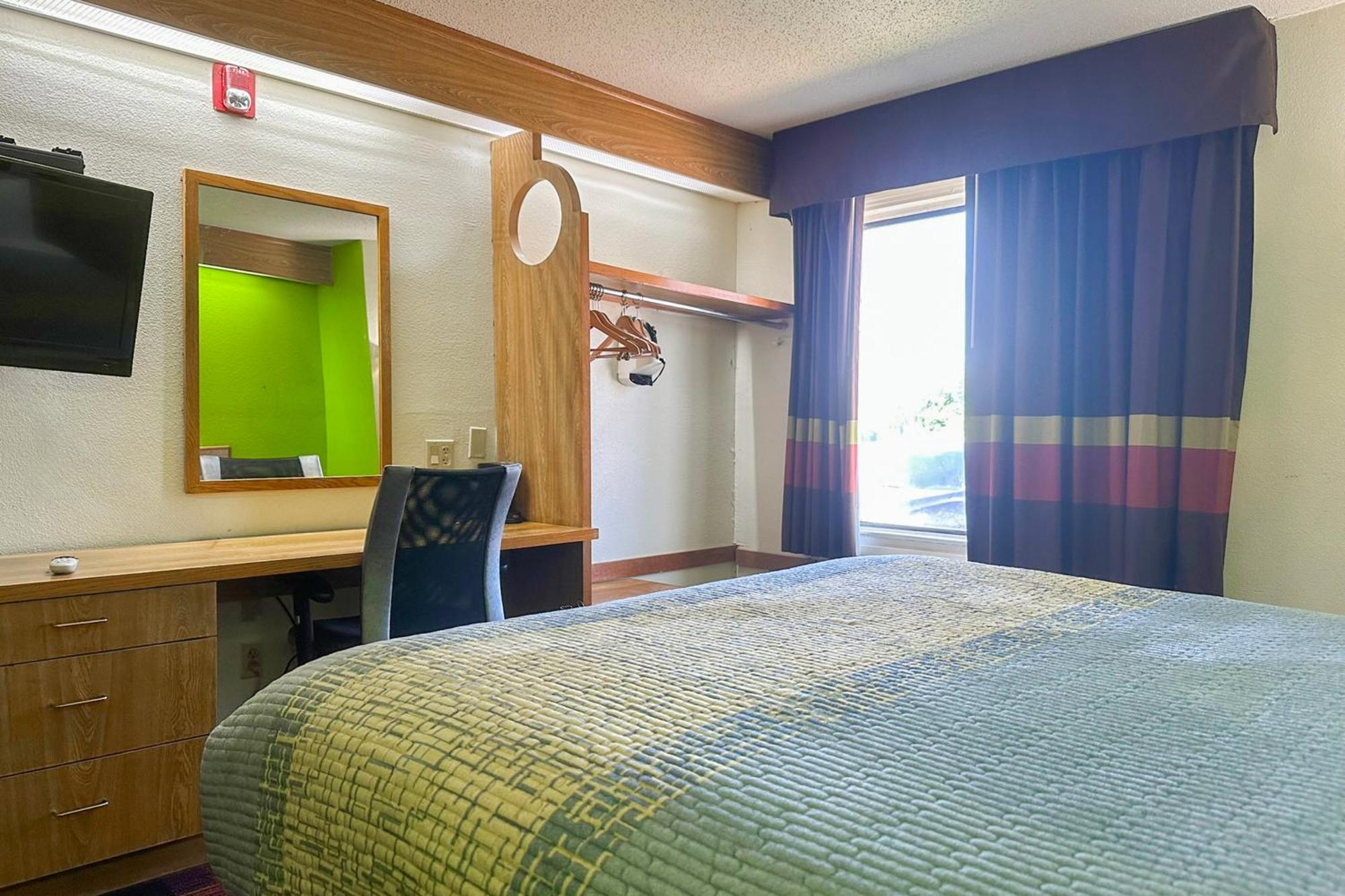 Classic Inn By Oyo I- 240 Near Memphis Airport Екстер'єр фото